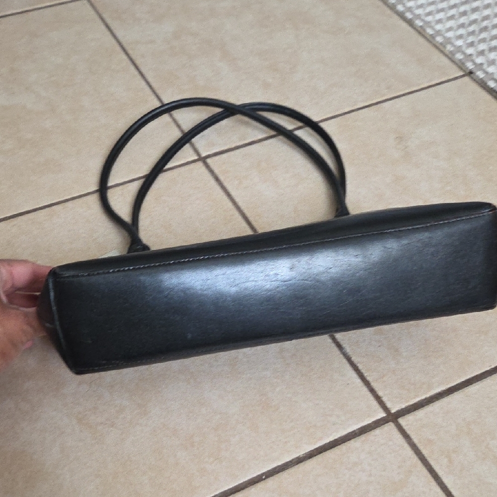 Hobo Black Leather Handbag - Picture 10 of 16
